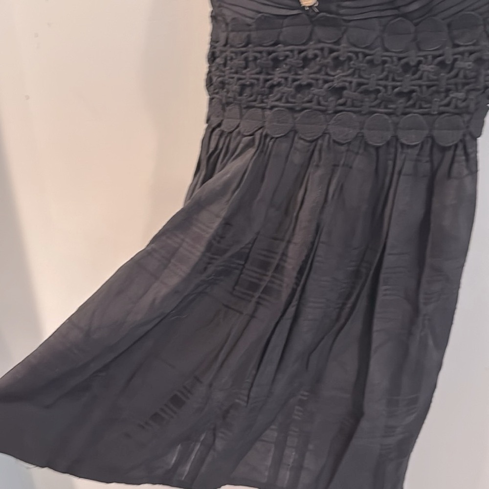 XOXO | Black Sleeveless Top w/ Lace, Bow & Wood Flower Button Detail - Picture 4 of 12